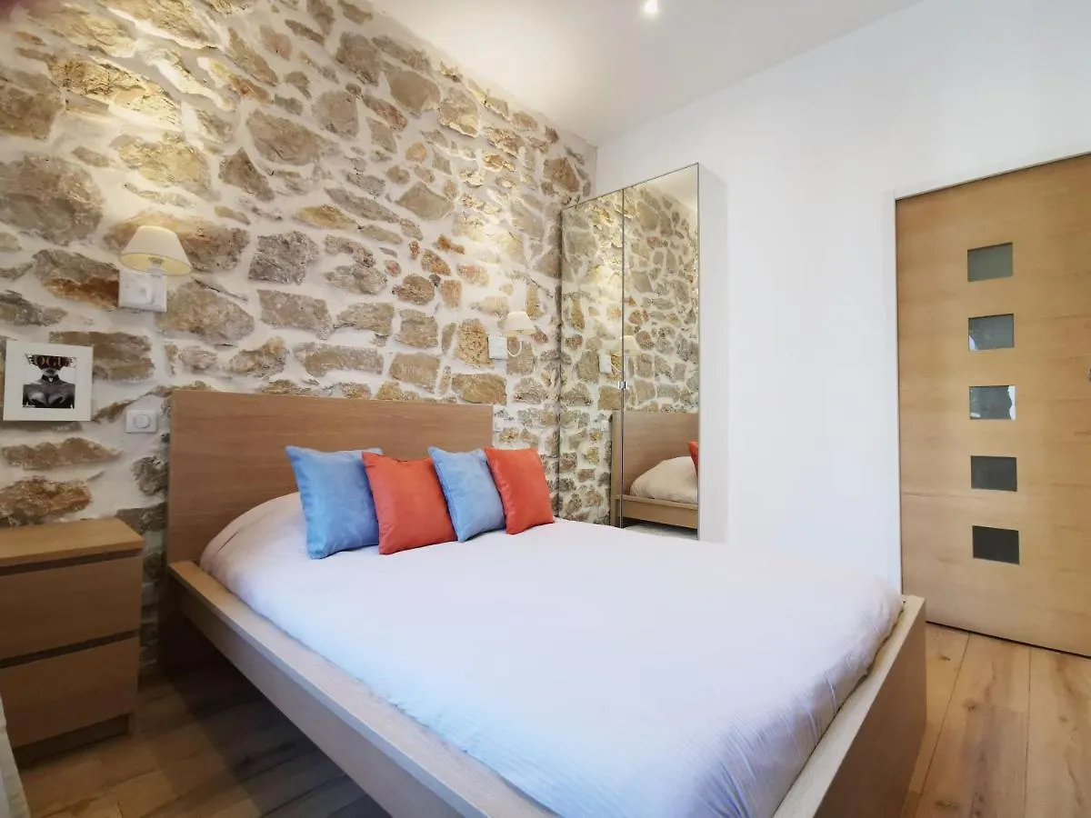 T2 Antibes Centre-Ville Spacieux Lumineux 0*,  France